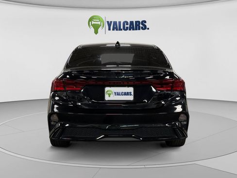 Used 2022 Kia Forte GT-Line w/ GT-Line Premium Package FWD image 4