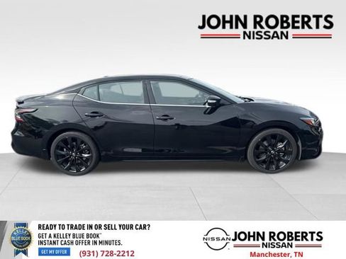 Used 2023 Nissan Maxima SR w/ Sport Mat Group FWD image 8