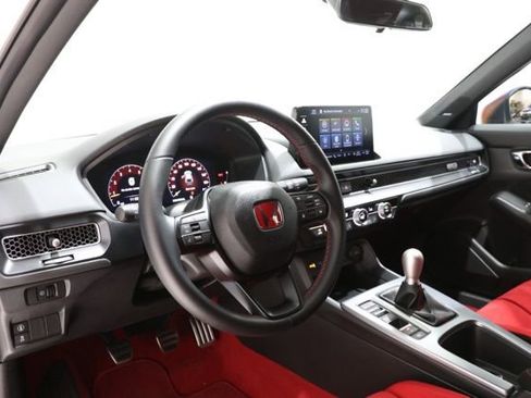 Used 2025 Honda Civic Type R image 16
