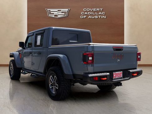 Used 2024 Jeep Gladiator Mojave AWD/4WD image 3