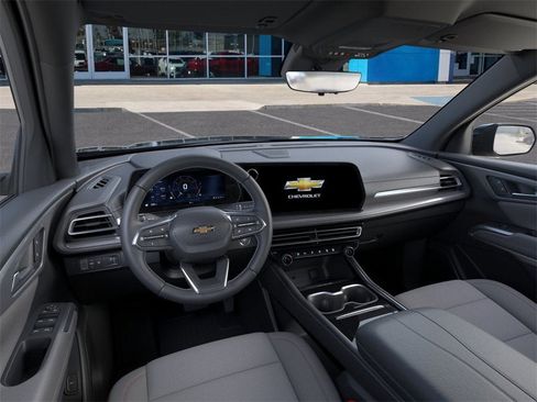 New 2026 Chevrolet Traverse LT w/ Driver Confidence Package image 15