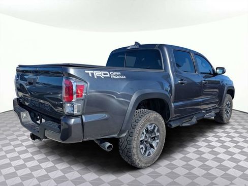 Used 2022 Toyota Tacoma TRD Off-Road w/ Technology Package RWD image 2