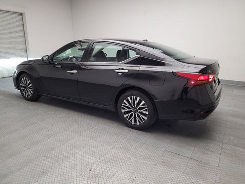 Used 2023 Nissan Altima 2.5 SV image 3