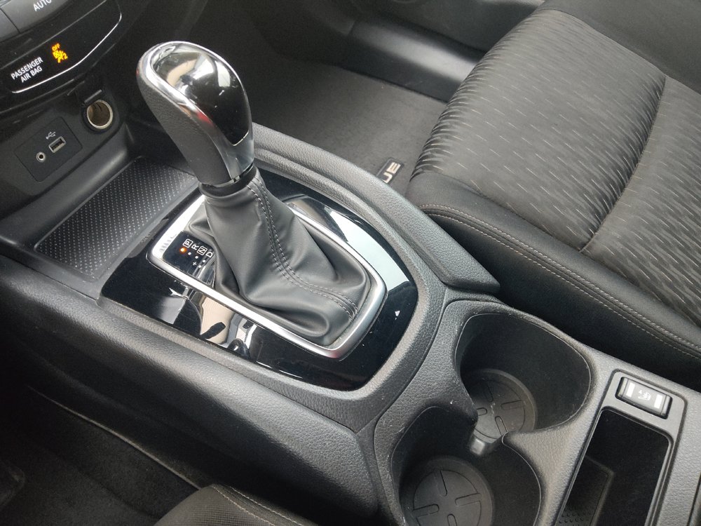 Used 2019 Nissan Rogue SV FWD image 26