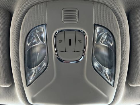Used 2022 Jeep Compass Latitude AWD/4WD image 39