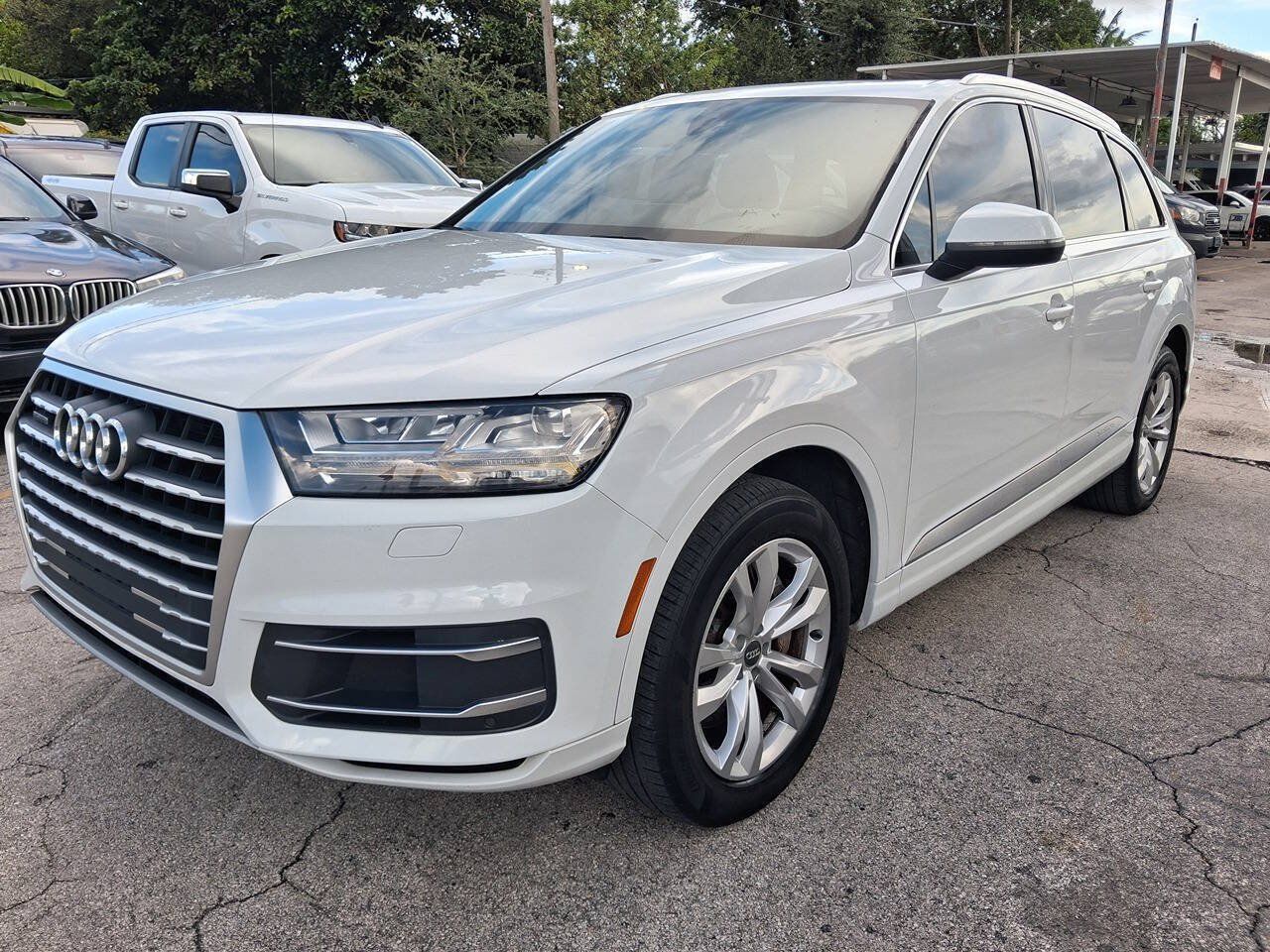 Used 2017 Audi Q7 2.0T Premium Plus w/ Premium Plus Package AWD/4WD image 1