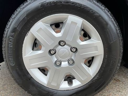 Used 2013 Dodge Grand Caravan SE FWD image 13