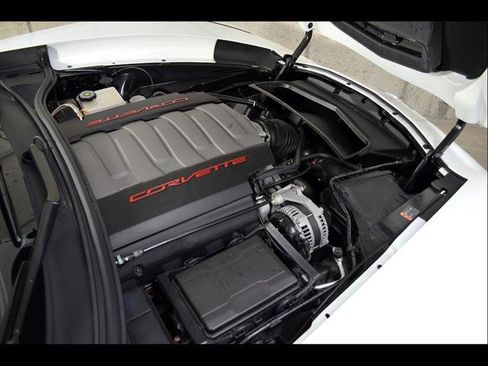 Used 2018 Chevrolet Corvette Stingray Coupe w/ Battery Protection Package RWD image 22