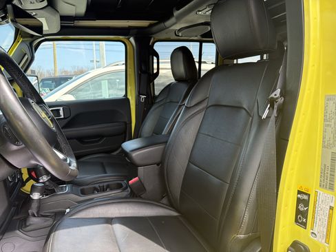 Certified 2023 Jeep Wrangler Unlimited Sahara AWD/4WD image 12
