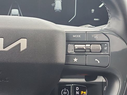 Used 2024 Kia EV9 Wind image 16