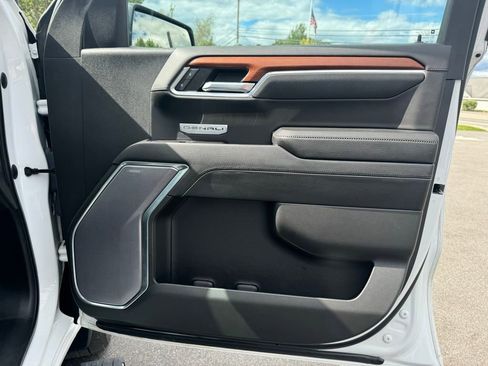 Used 2022 GMC Sierra 1500 Denali w/ Denali Reserve Package image 21
