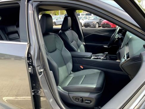 Used 2024 Lexus RX 350 Premium w/ Accessory Package (Z1) AWD/4WD image 9