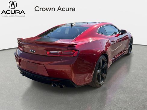 Used 2018 Chevrolet Camaro LT RWD image 8
