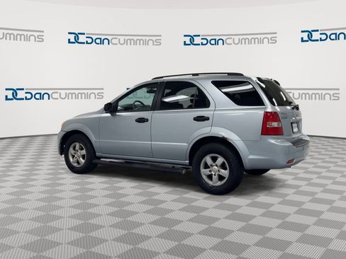 Used 2008 Kia Sorento 2WD image 6