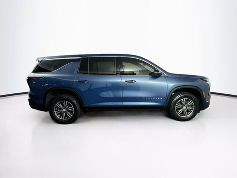 Used 2024 Chevrolet Traverse LS FWD image 10