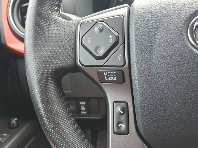 Used 2020 Toyota Tacoma TRD Sport AWD/4WD image 17