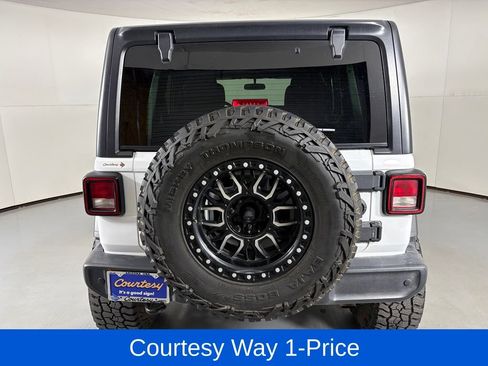Used 2018 Jeep Wrangler Unlimited Sport AWD/4WD image 9