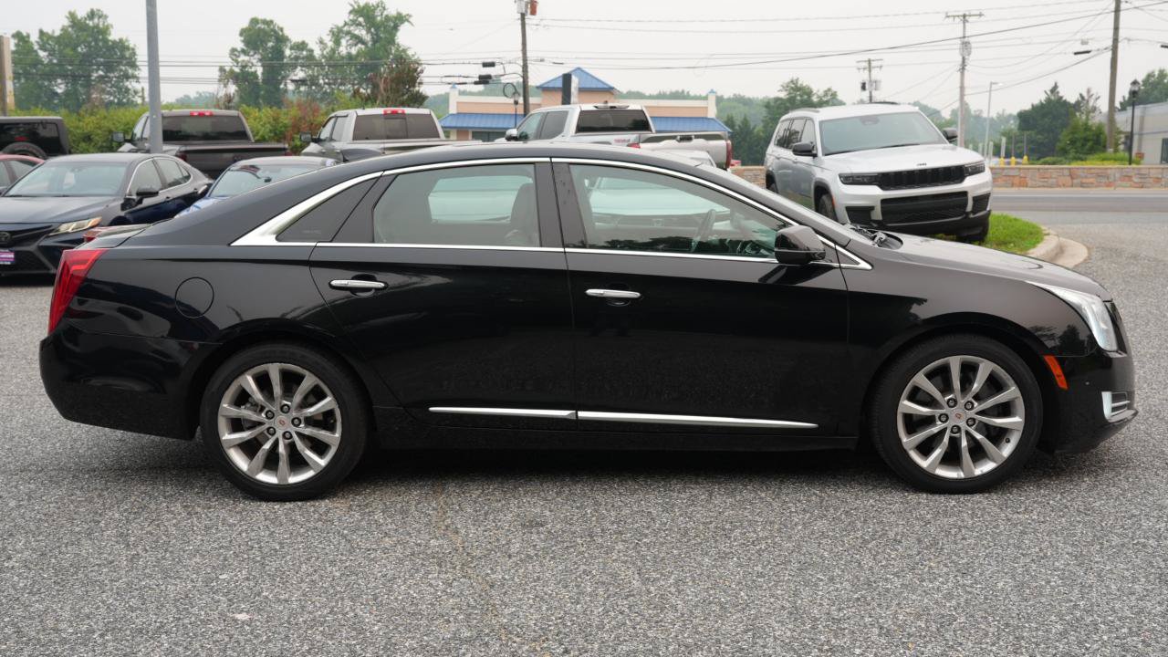 Used 2015 Cadillac XTS Luxury FWD image 4