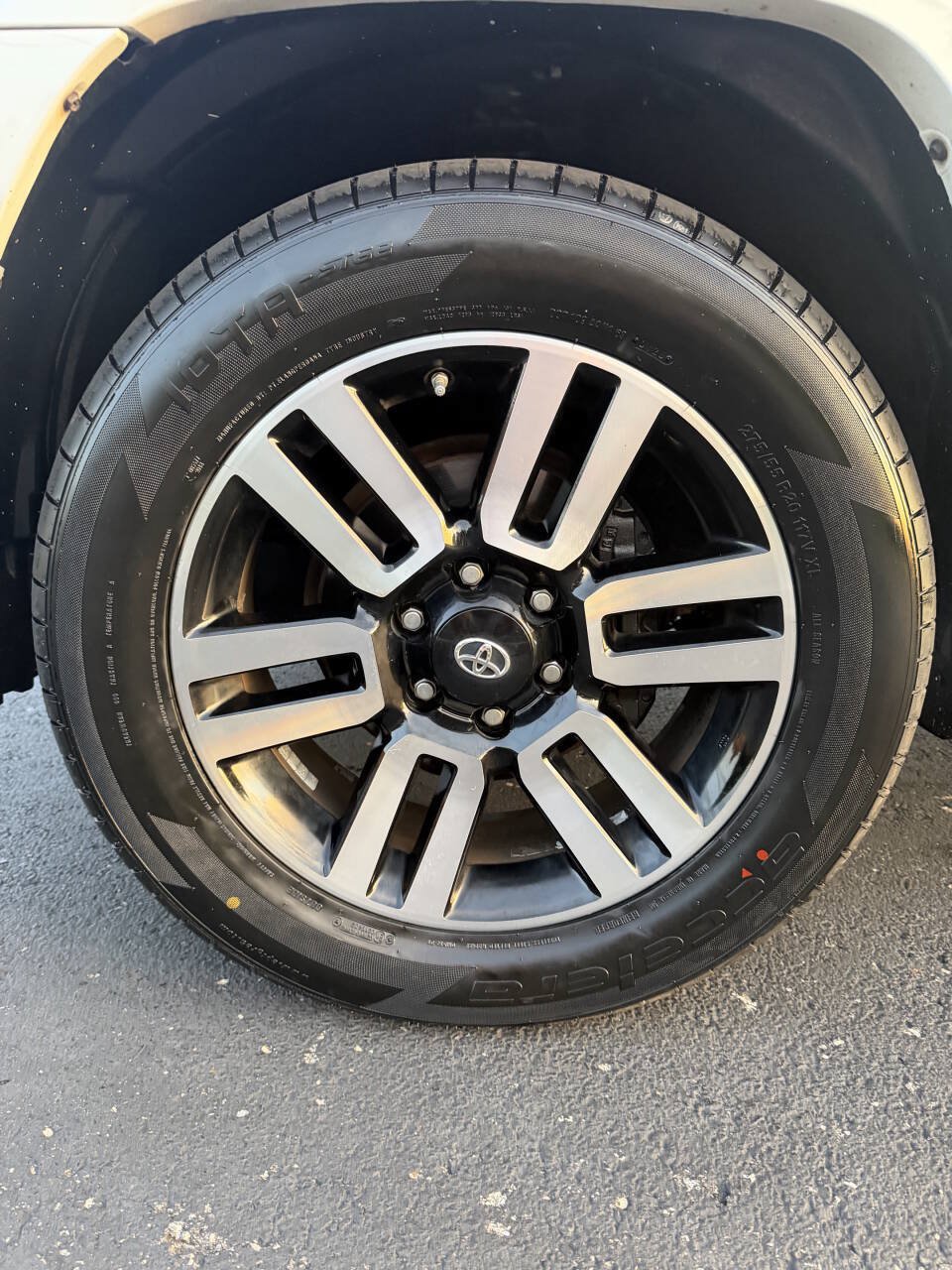 Used 2014 Toyota 4Runner Limited AWD/4WD image 13