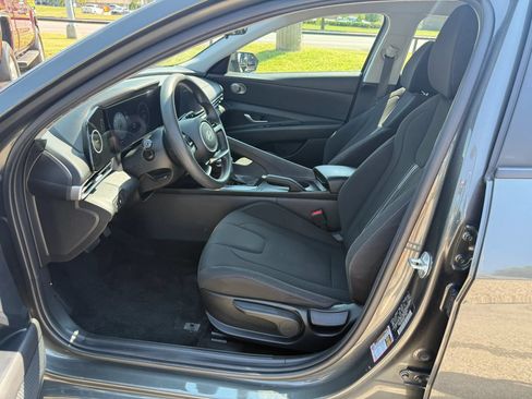 Used 2024 Hyundai Elantra SEL FWD image 13