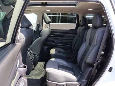 Certified 2024 Subaru Ascent Onyx Edition w/ Popular Package Onyx AWD/4WD image 18