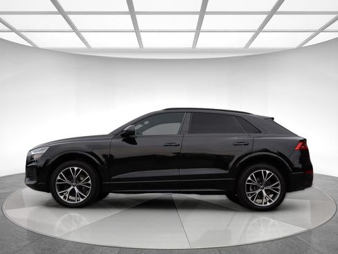 Used 2023 Audi Q8 Premium w/ Black Optic Package AWD/4WD image 4