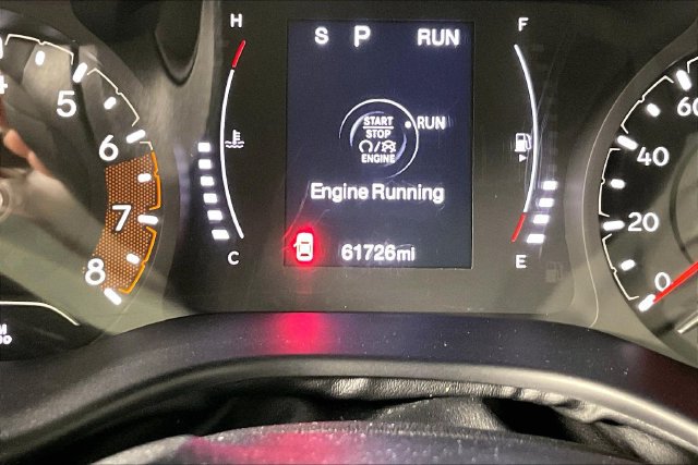 Used 2022 Jeep Compass Latitude w/ Mopar Graphics Package FWD image 11