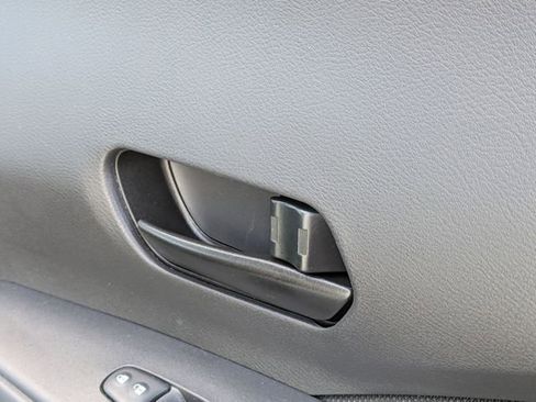 New 2025 Nissan Kicks Play S FWD image 33