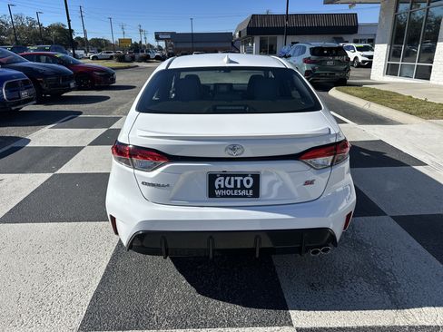 Used 2024 Toyota Corolla SE image 4