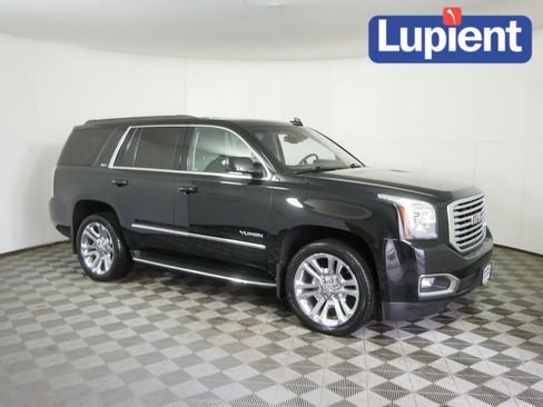 Used 2017 GMC Yukon SLT w/ Premium Edition image 1