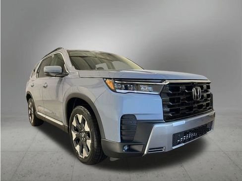 New 2026 Honda Pilot Touring image 10