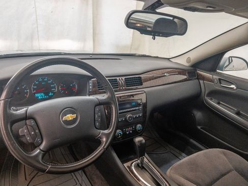 Used 2013 Chevrolet Impala LT w/ LT Sunroof Package image 12