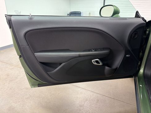 Used 2023 Dodge Challenger SXT RWD image 16