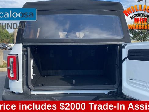 Used 2023 Ford Bronco Badlands image 11
