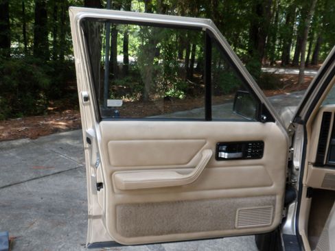 Used 1996 Jeep Cherokee 4WD 4-Door image 63