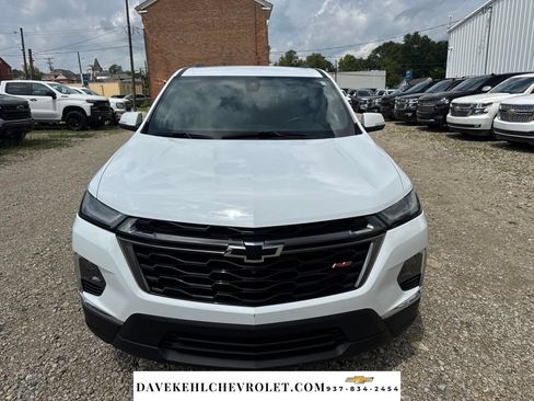 Used 2023 Chevrolet Traverse RS FWD image 8