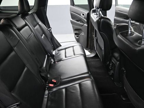 Used 2019 Jeep Grand Cherokee Limited image 25