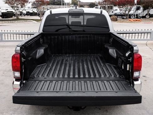 Used 2019 Toyota Tacoma TRD Off-Road image 50