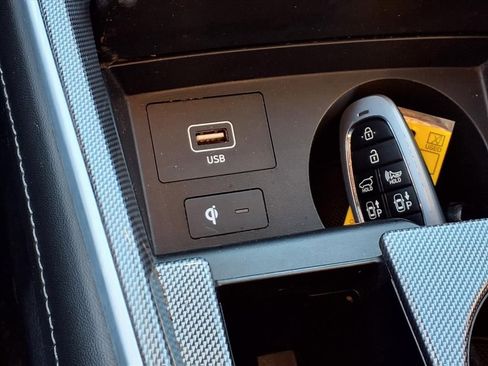 Used 2022 Hyundai Santa Fe Limited image 17