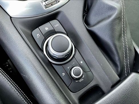 Used 2023 MAZDA MX-5 Miata Grand Touring w/ Weather Package RWD image 13