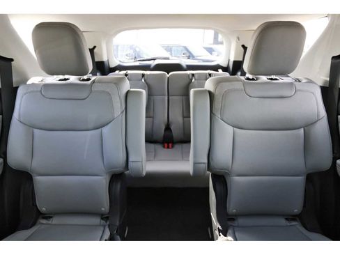 Used 2025 Ford Explorer Active w/ Active Comfort Package image 11