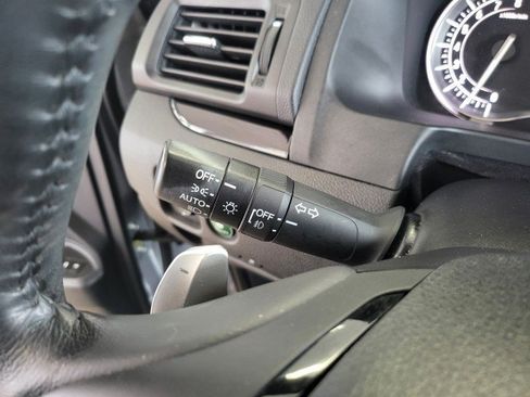 Used 2018 Honda Pilot Elite image 30