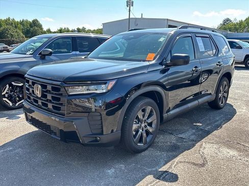Used 2026 Honda Pilot Sport image 2