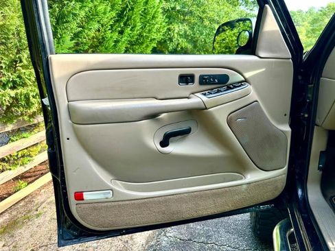 Used 2004 GMC Sierra 2500 SLT w/ Heavy-Duty Power Package image 4