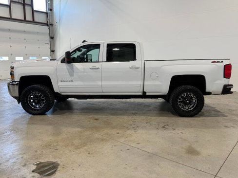 Used 2019 Chevrolet Silverado 2500 LT image 12