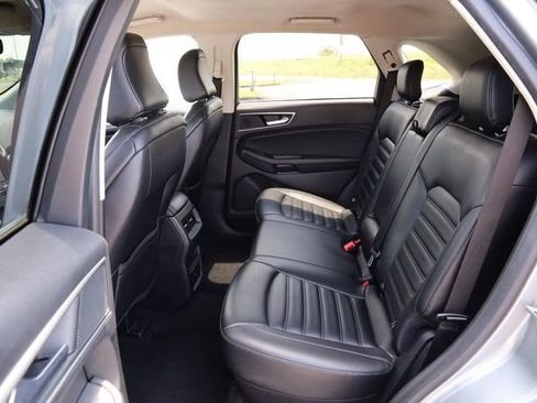 Used 2024 Ford Edge SEL AWD/4WD image 9