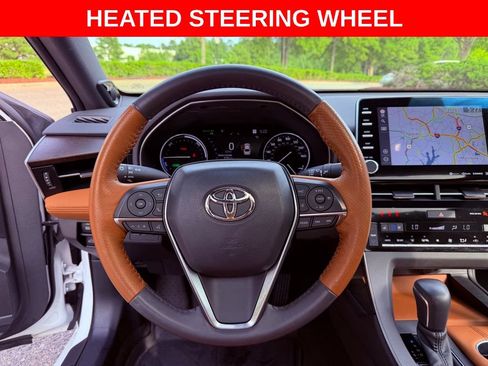 Used 2022 Toyota Avalon Limited w/ Advanced Safety Package FWD image 13