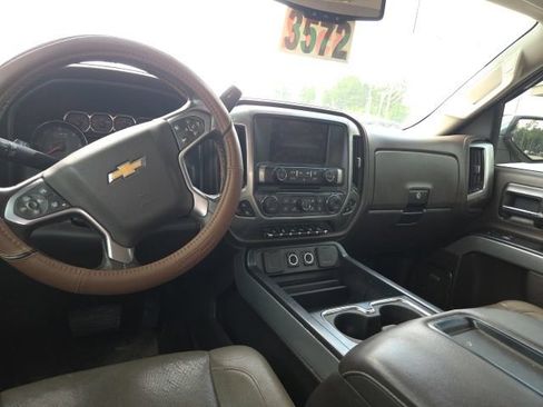 Used 2015 Chevrolet Silverado 1500 LTZ Z71 w/ LTZ Plus Package AWD/4WD image 13