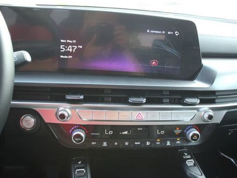 Used 2025 Kia Telluride S AWD/4WD image 4