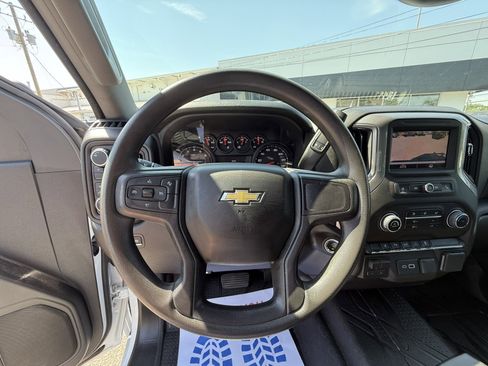 Used 2025 Chevrolet Silverado 2500 W/T w/ WT/CX Safety Package AWD/4WD image 18